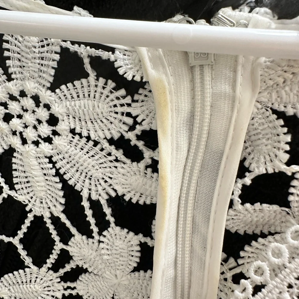 Alexia Admor White Lace Dress - Picture 8 of 9